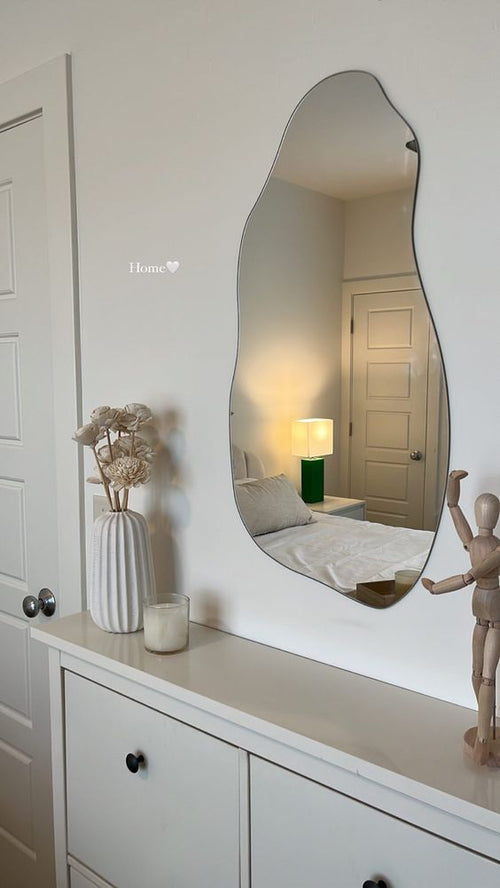 Marlowe hanging Mirror