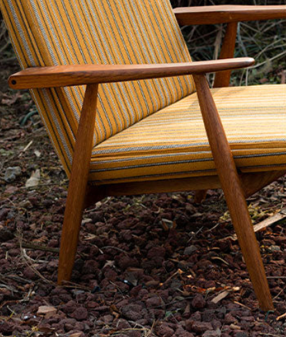Dirk solid wood fabric single armrest chair