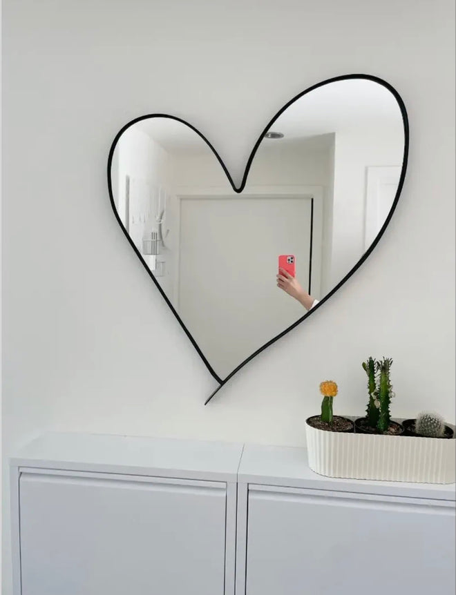 heart-shaped creative wall hanging bathroom mirror bedroom home special-shaped light luxury decorative mirror
