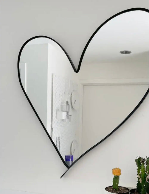 heart-shaped creative wall hanging bathroom mirror bedroom home special-shaped light luxury decorative mirror